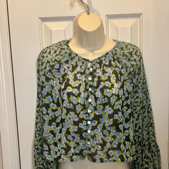 NWT ZARA Blouse size large flowers on it - Picture 5 of 11